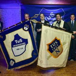 neue und alte Vereinsfahne