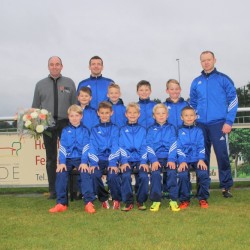1. F-Jugend neue Trainingsanzüge