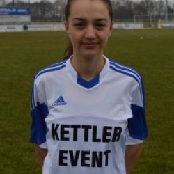 Ümran Krankenpflegerin mit Liebe zum Ball