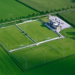Luftaufnahme vom gesamten Gelände des Pias Sportparks